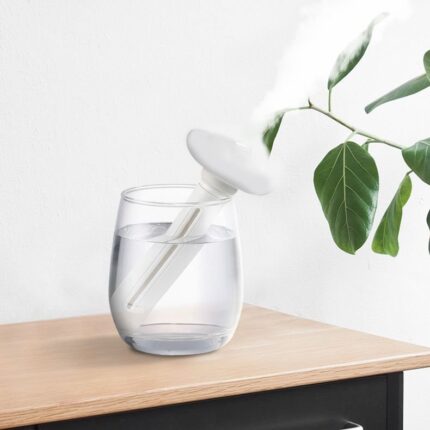 무드등 미니 가습기 / 보틀 삽입형 LED 차량용 휴대 가습기 8컬러